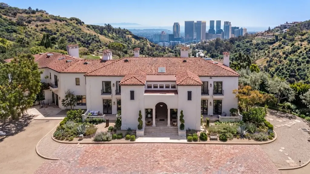 Drake's 20-acre Beverly Crest estate bought from Robbie Williams